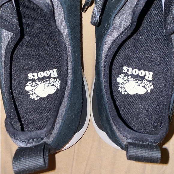 Roots shoes - Picture 2 of 5